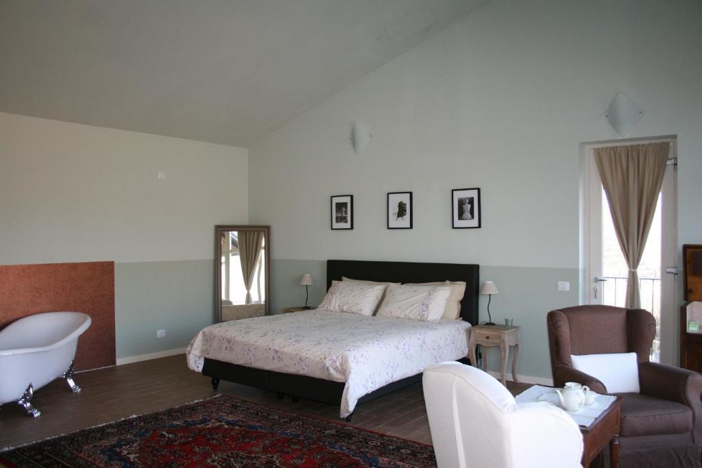 B&B Mario & Mario Trezzo Tinella 部屋 写真